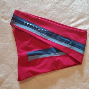GLYDER. CYCLEBAR BRANDED Leggings w/ Stripe Down Legs. Size Medium.